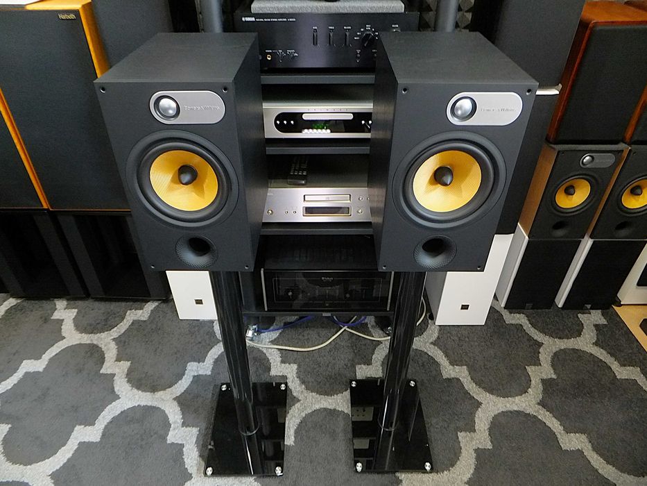 Kolumny głośnikowe monitory BOWERS WILKINS B&W 685