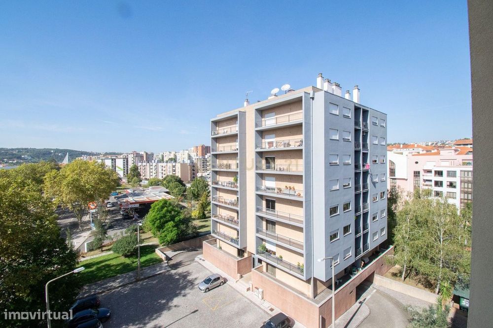 Apartamento T2 para arrendar no Vale das Flores – Coimbra