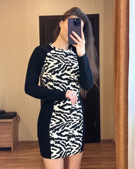 Жіночі нові плаття С-М