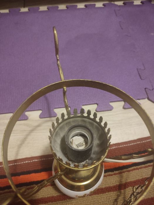 Люстра, лампа, світильник