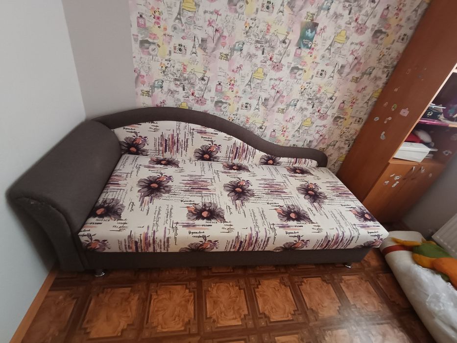 Продам диван тахта