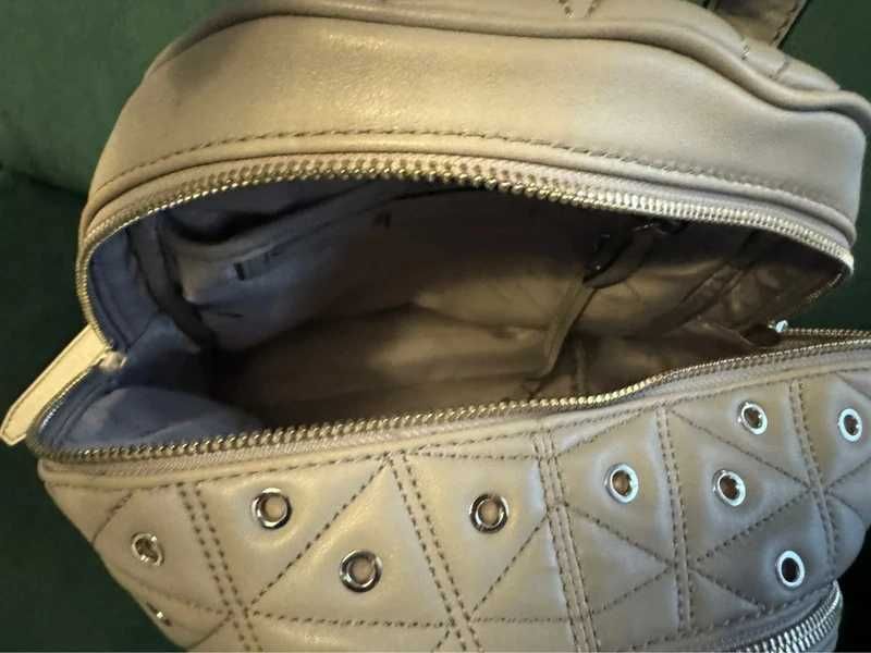 Plecak Michael Kors, szary ze srebrnymi zdobieniami