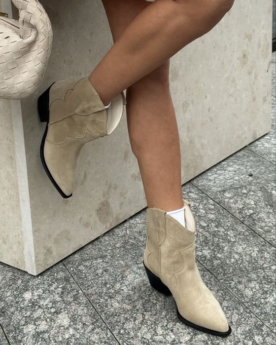 Жіночі казаки замшеві 38-24.5 см