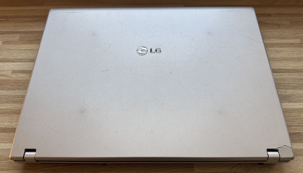 Wyjątkowy Laptop LG z PCMCIA, FireWire i Win 10 Pro - Chorzów
