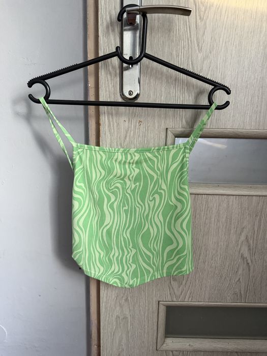 Crop top wiązany Sinsay