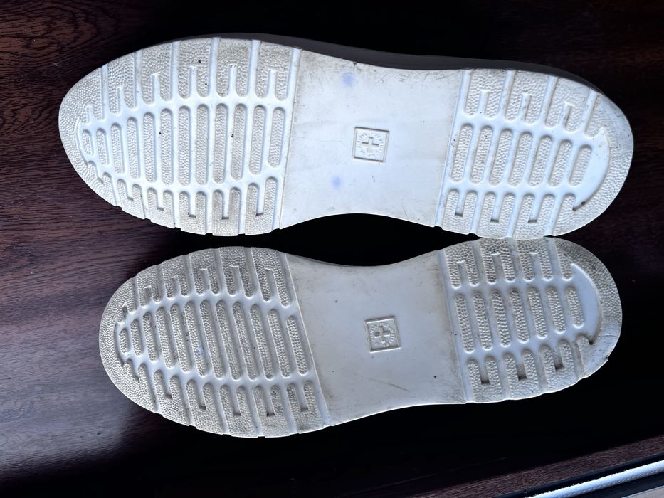 Практично нові  кросівки  кеди 45 розмір Dr.Martens оригінал