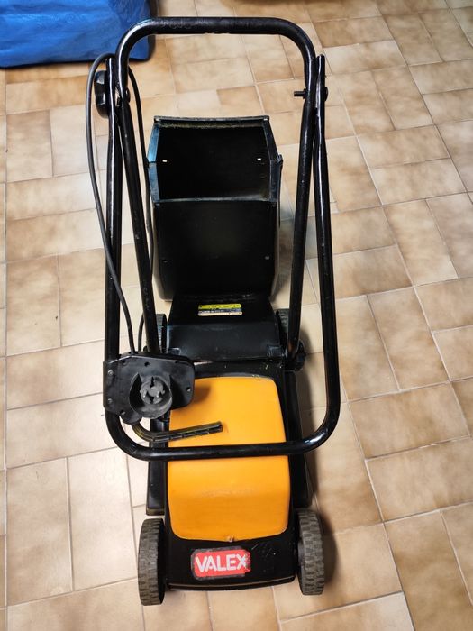 Máquina Cortar Relva Elétrica