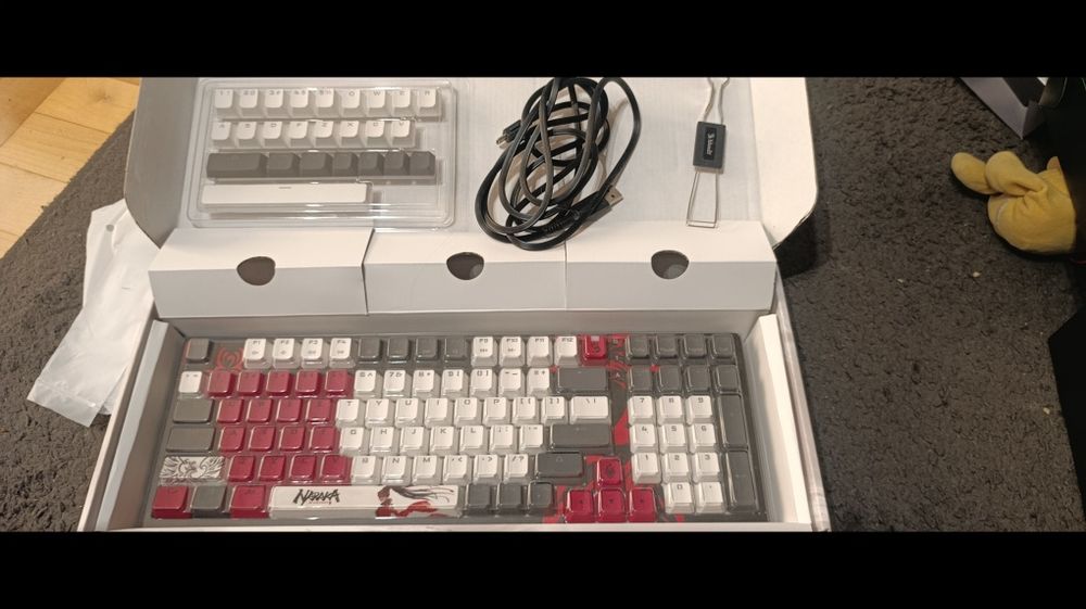 Klawiatura A4Tech Klawiatura mechaniczna BLOODY  S98 USB Naraka (BLMS Red Plus Switches)