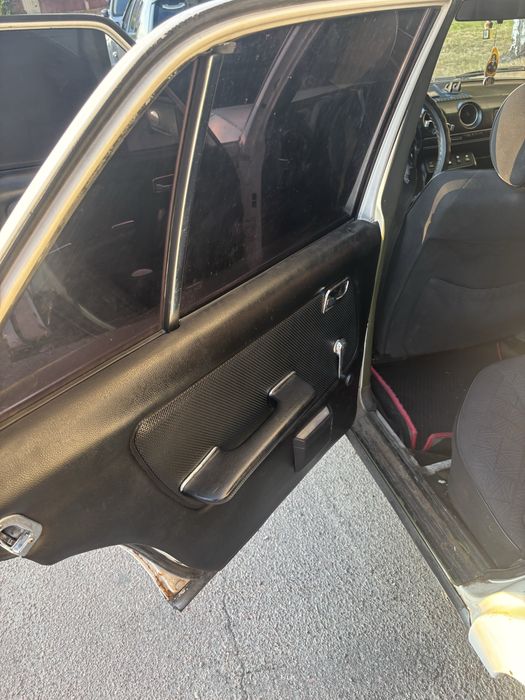 Mercedes W123 2.4 diesel