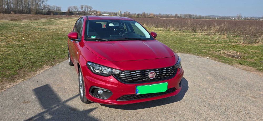 Fiat Tipo 2017, Hatchback, czerwony, T- Jet, 120 km, wersja LOUNGE
