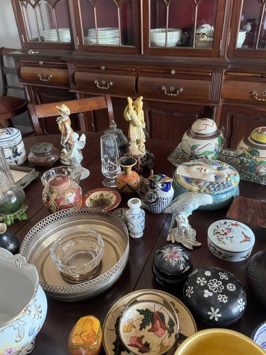 Lote diverso de loiças e bibelots