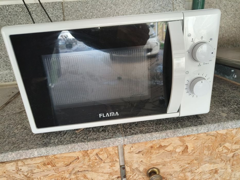 Microondas com grill