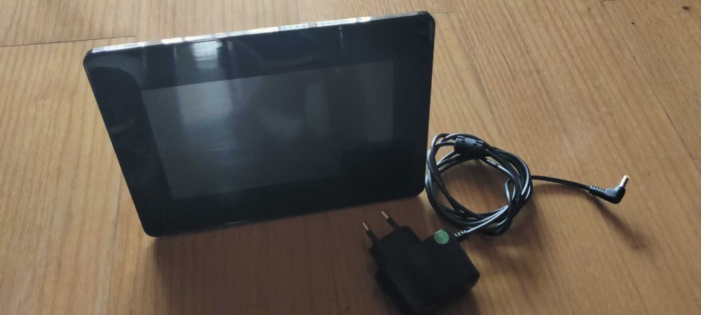 Caixilho eletrônico de fotografias digitais.