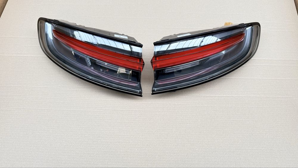 Porsche Macan Lift Lampy Tył USA Nowe