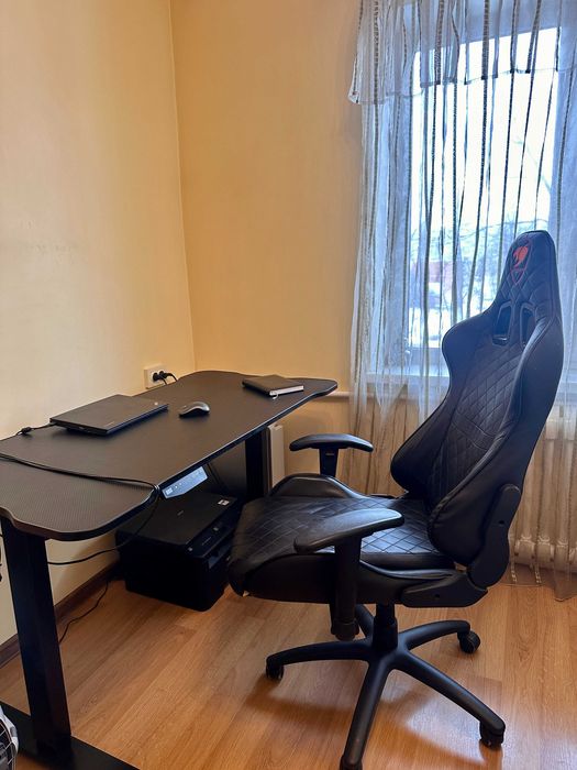 Архипенка 8, перша здача 3-к квартири, є газ, метро Оболонь!