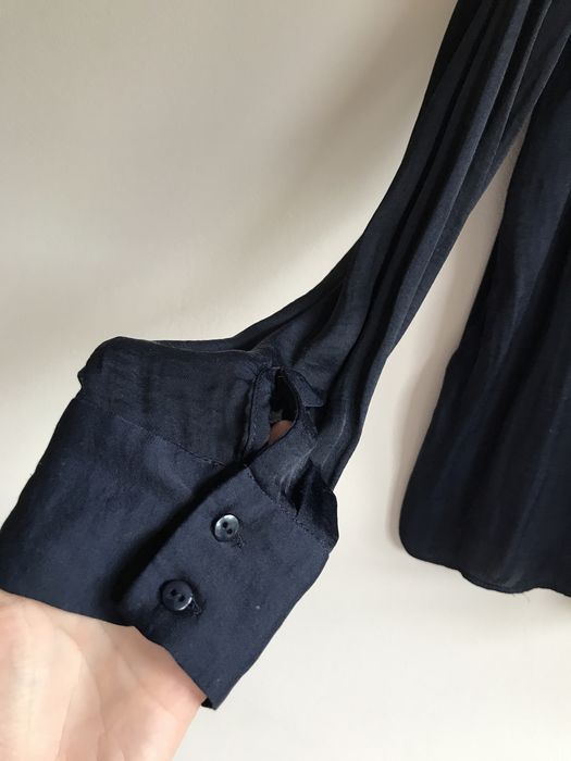 Zara 36 elegancka satynowa granatowa bluzka koszulowa dekolt V