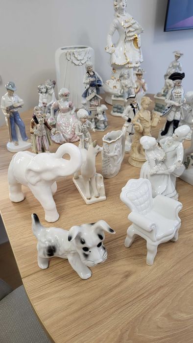 Kolekcja figurek porcelanowych