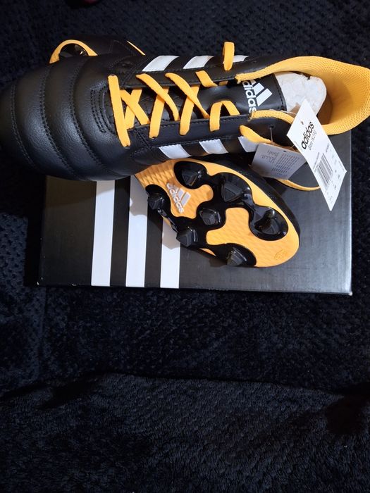 Chuteiras Adidas GLORO