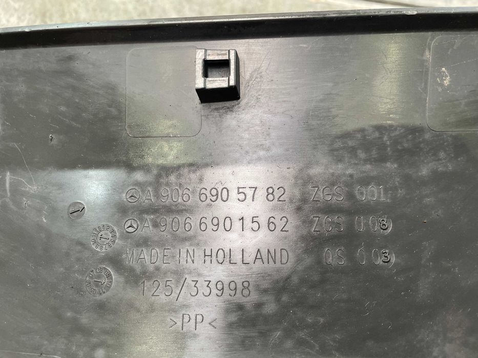 Frisos laterais Volkswagen Crafter 2011