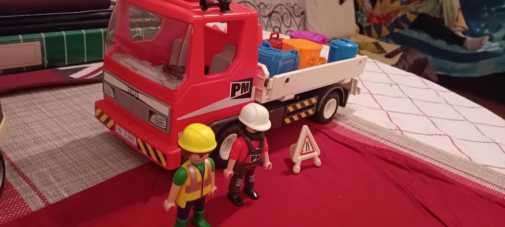 Various Playmobil Sets64284872867587122