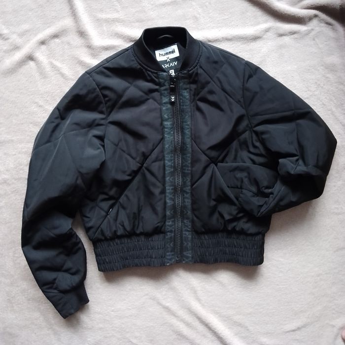 Kurtka bomberka xs Hummel