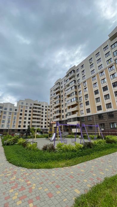 Продаж 2 кімнатної квартири Крюківщина , вулиця відродження 3 , 74 квадрати  до Київа 5 хвилин Держпрограми. БЕЗ КОМІСІЇ