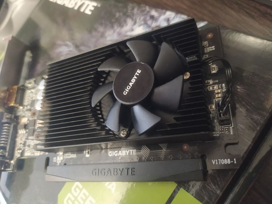 Видео карта Вiдеокарта Gigabyte Gt730