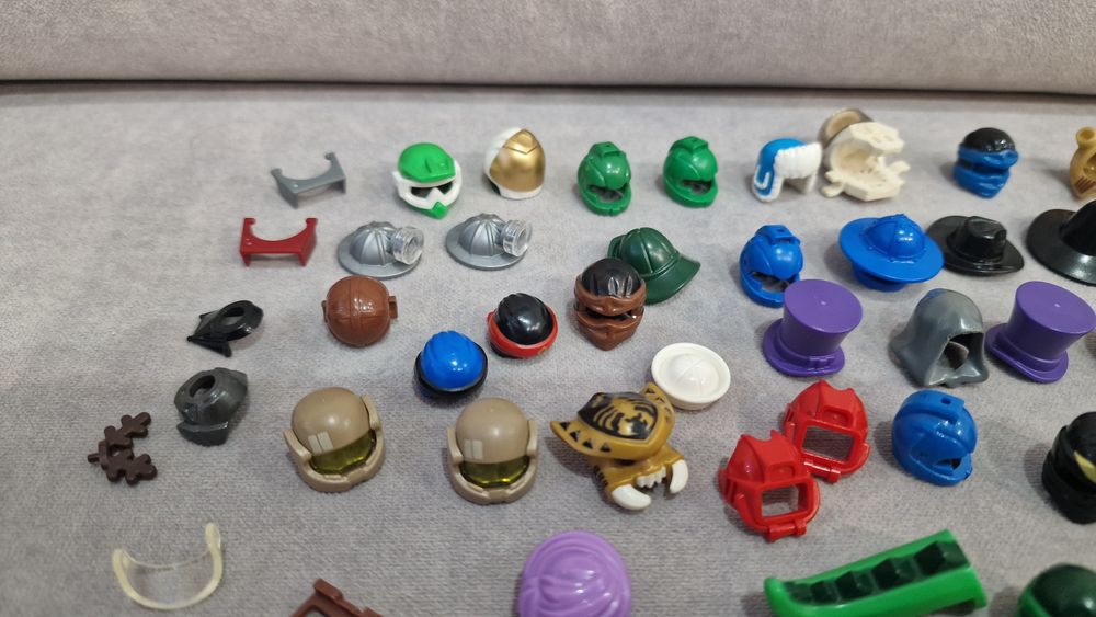 Lego czapki akcesoria ludziki całość