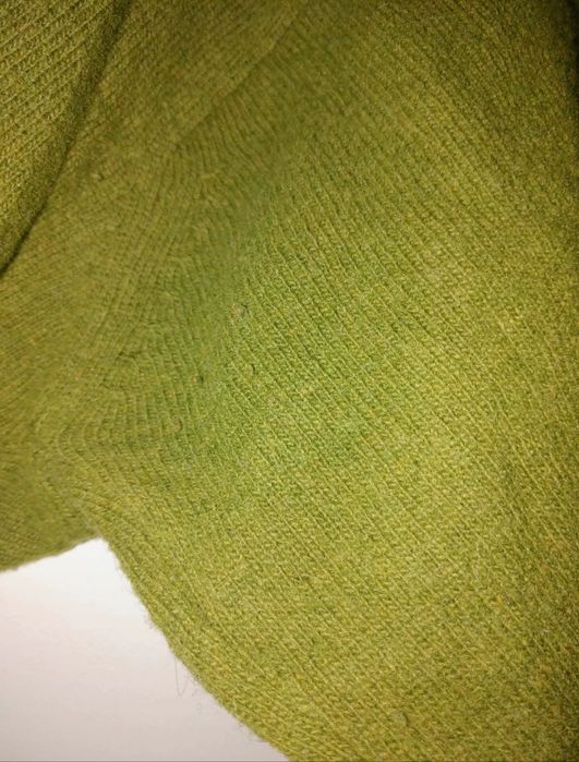 Zielony sweterek damski