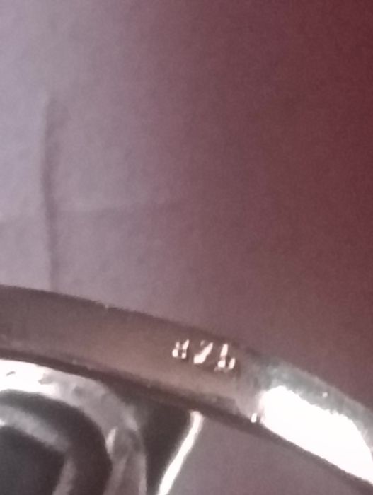 Pierścionek srebrny 925