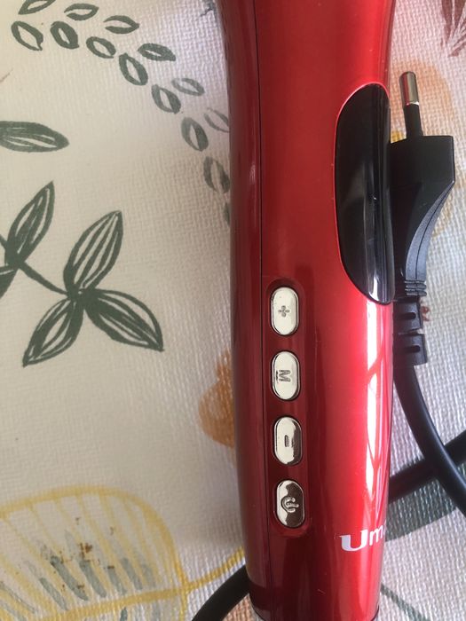Maquina de cabelo para fazer carrocois novo sem embalagem