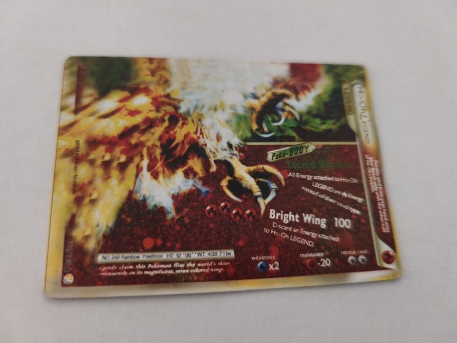 Ho-Oh LEGEND (metade inferior) do Pokémon TCG, lançada na era HeartGold & SoulSilver 2010.