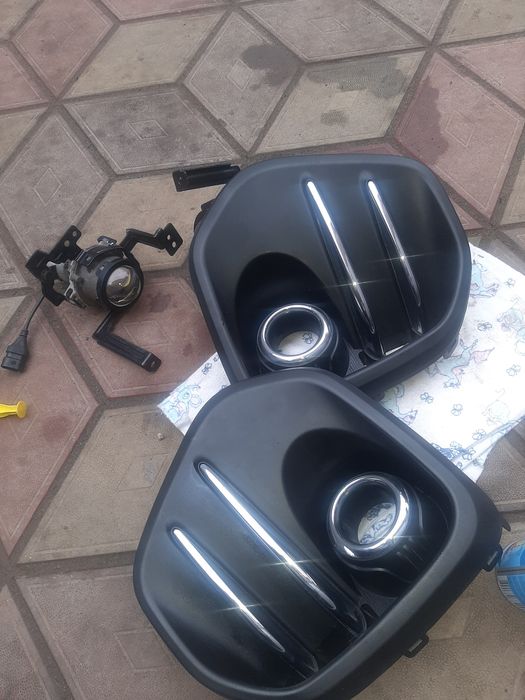 Продам комплект противотуманок