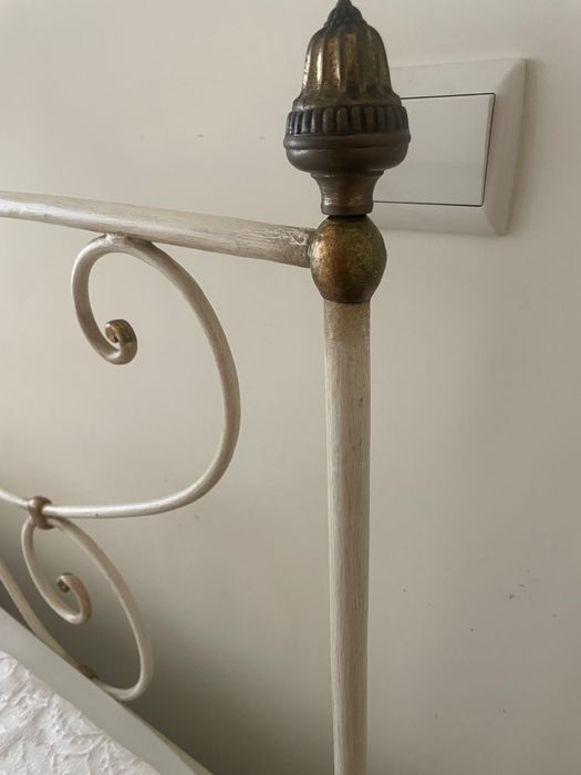 Cama ferro antiga restaurada