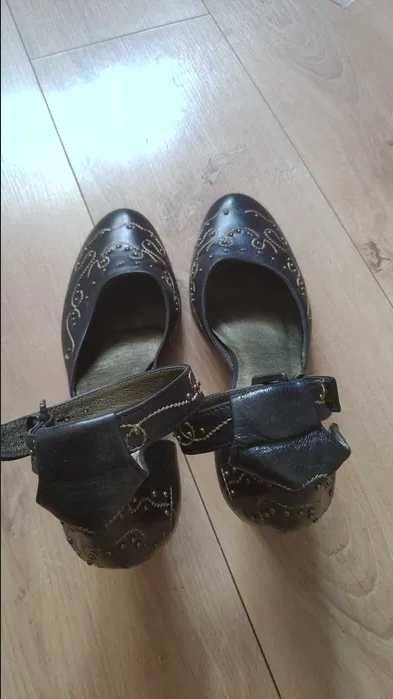 Czółenka na słupku skóra czarne Mateo buty boho vintage retro