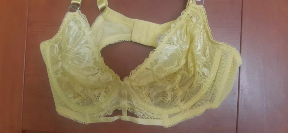 Piekny biustonosz damski