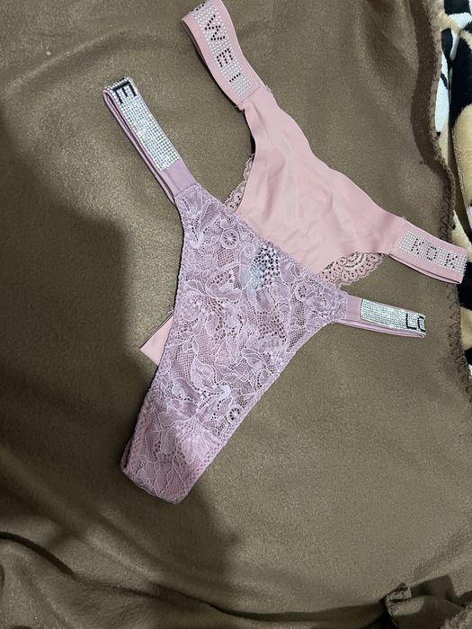 Трусики нові з стразами ,мереживні  набір