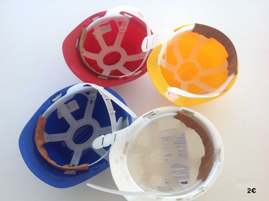 Capacetes de construção