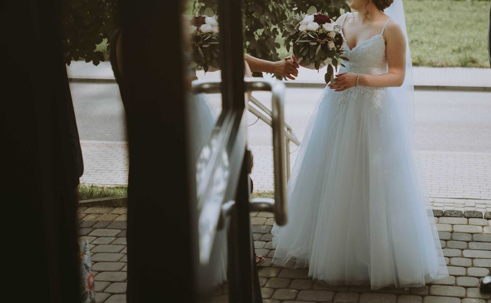 Suknia ślubna dół brokatowy