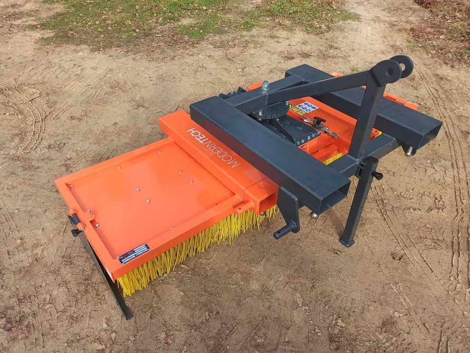 Zamiatarka z obrotnikiem ZL/O  Nowa, producent