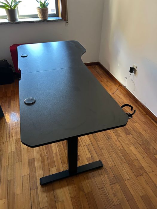 Secretária elevatória