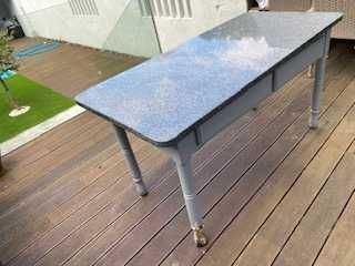 Pedra para mesa em madeira