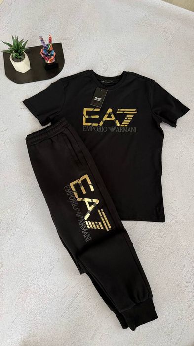 Чоловічий Літній костюм  Armani EA7  футболка  штани boss