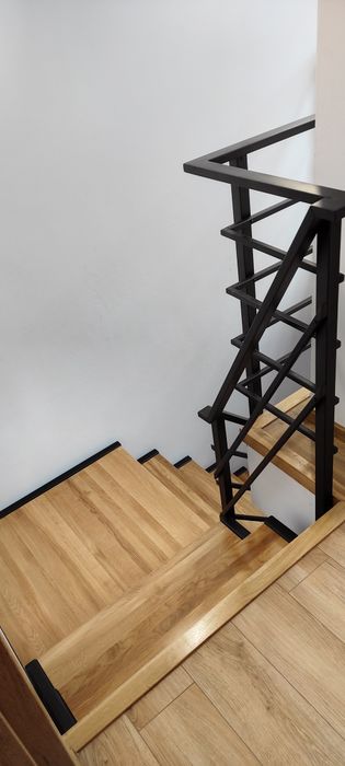 schody dębowe na beton