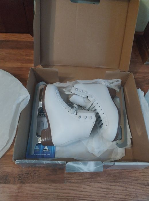 Продам ковзани,коньки професійні