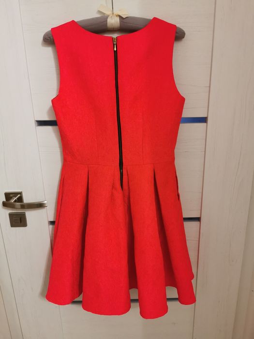 Czerwona sukienka damska