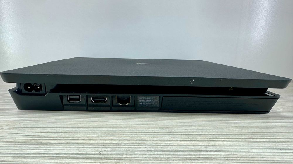 Konsola Sony PlayStation 4 slim 1 TB czarny
