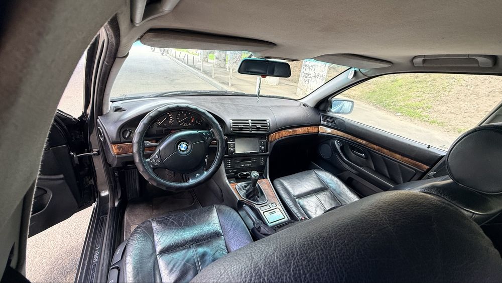 Продам BMW e39 2.5