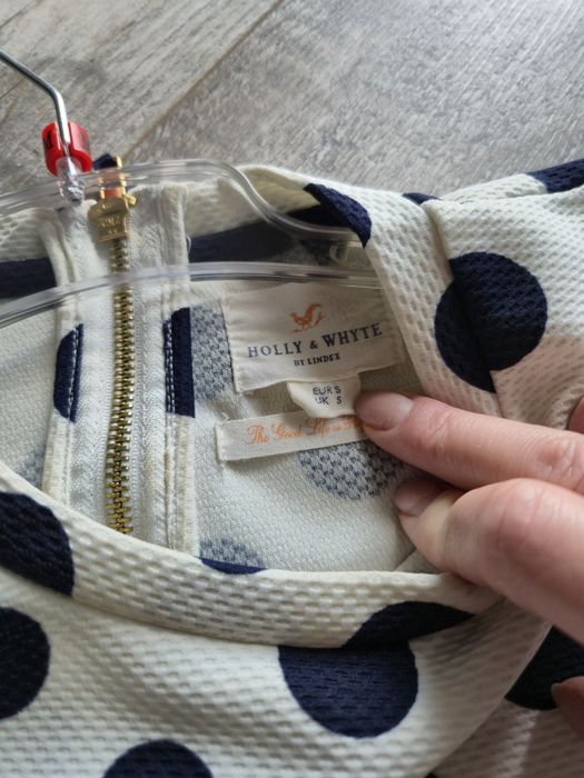 Bluzka w granatowe grochy