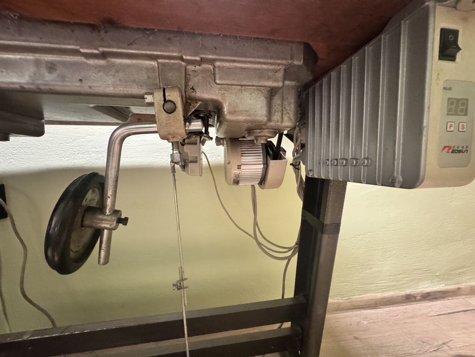 Maszyna do szycia przemysłowa Juki